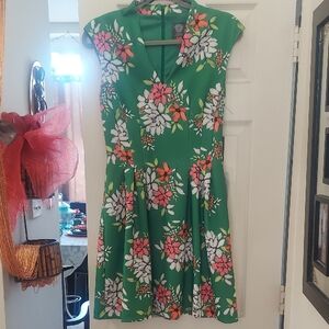 Vince Camuto Vibrant Green Floral Mini Dress